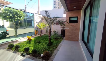 Casa de alto padrão próximo ao Boulevard em Botucatu-SP