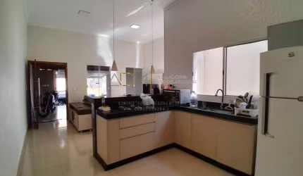Casa linda à Venda no Jd Ouro Verde em Botucatu-SP