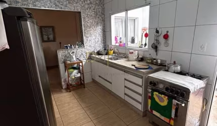 Casa à venda com 343 m² de área total no Centro da cidade de Botucatu-SP