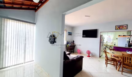 Casa à Venda em excelente localização, no Jd. Altos do Paraíso, em Botucatu