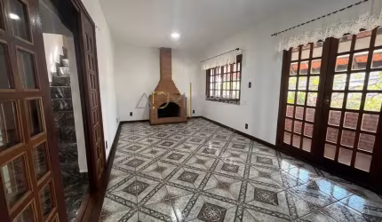 Casa com 04 dormitórios sendo 02 suítes pra alugar na vila nova Botucatu