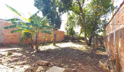 Imóvel comercial e residencial na Rua Tenente João Francisco em Botucatu-SP