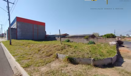 Terreno de esquina á venda no Jardim Rivieira em Botucatu-SP