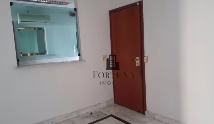 Conjunto comercial com168 m², a 3 minutos da Praça da Árvore