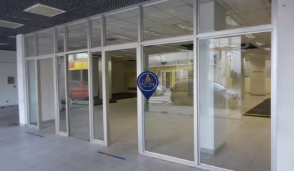 Ponto comercial  230m² sendo 3 salões, ar condicionado centra, localizado bairro no Cambuci na Aven