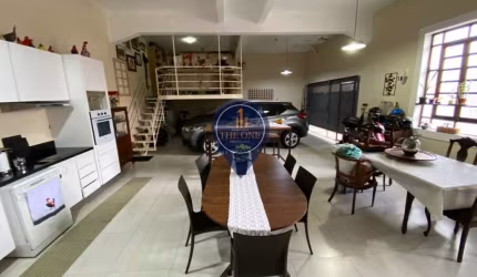 Sobrado com 5 dormitórios sendo 1 suíte, 2 ou mais vagas de garagem, localizado na Rua Coronel Diog
