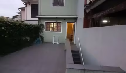 Um otimo Sobrado à venda, com 2 dormitorios, 2 salas, 1 suite, 2 banheiros e 1 vaga, localizado na