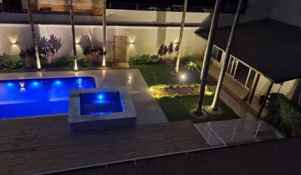 Casa à venda de 828m² na Fazenda Morumbi, São Paulo, SP. Recém reformada com 5 Suites, hidromassage