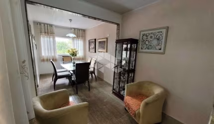 Casa para venda, com 200m², 3 dormitórios, 2 vagas, localizado na Chácara Inglesa, São Paulo, SP