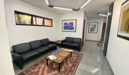 Sobrado comercial nos Jardins com 738 M² total, 16 vagas, Excelente local
