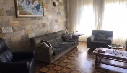 Casa a venda com 5 dormitórios, 5 vagas de garagem e 304M², localizado no Jardim da Saúde