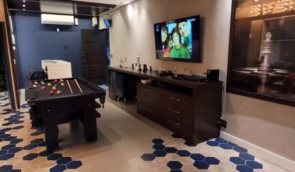 Loja de 100m² à venda, Vila Olímpia, São Paulo, SP. Oportunidade Perfeita com Fachada de 10 metros,