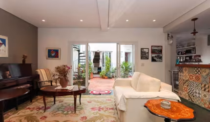 Casa à venda 4 Dormitorios 1 Suite 3 Vagas 240m2, Aclimação, São Paulo, SP
