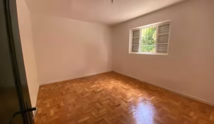 Casa à venda de 171m², Cambuci, São Paulo, SP. com 2 Dormitórios, 2 Banheiros, Cozinha ampla, Varan