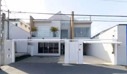 Casa à venda com 615m, 04 dormitórios, 04 suítes, 04 banheiros, 05 vagas, Bosque da Saúde, São Paul
