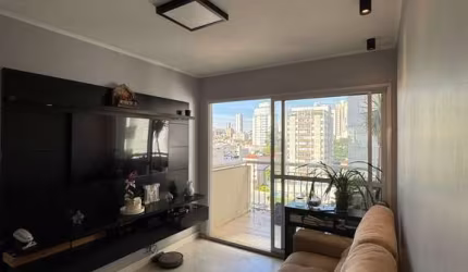Apartamento à venda, com 60m², mobiliado, 2 dormitórios, 1 suíte, 1 vaga, localizado no Cambuci, de