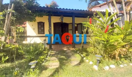 Casa linear à venda com 3 quartos, sendo 2 suítes, churrasqueira e varanda no Braga, CABO FRIO - RJ