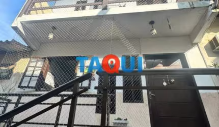 Casa à venda, 2 quartos, condomínio com área de lazer, CABO FRIO - RJ
