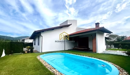 Casa com 4 quartos à venda na Rua Celso Almeida Coelho, --, Córrego Grande, Florianópolis por R$ 2.499.000