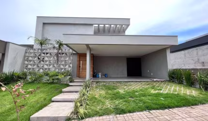 CASA CONDOMINIO MARIA JULIA
