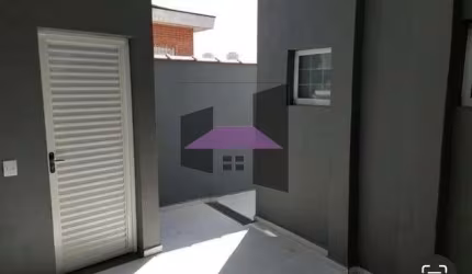Casa com 3 quartos à venda na Rua Ivone de Carvalho Figueira, Vila Mangalot, São Paulo por R$ 650.000
