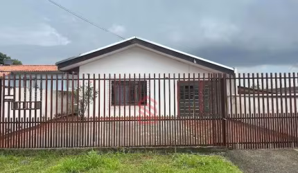 Residência à venda em Curitiba-PR: 4 quartos, 2 salas, 2 banheiros e 150m² de área no Bairro Alto!