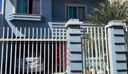 Sobrado à venda em Curitiba-PR, Campo Comprido: 3 quartos, 1 suíte, 3 salas, 2 banheiros, 2 vagas de garagem - 174,31m².