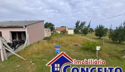 T341 - Lindo terreno de 300m² localizado no balneário Santa Terezinha