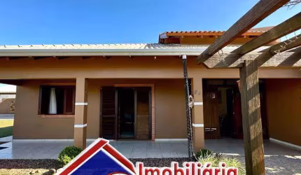 C823 - Excelente residência localizada no balneário Santa Terezinha