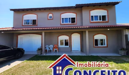 C839 - Lindo sobrado a 120 metros do mar no balneário Ipiranga