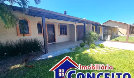 C1105 - Excelente residência com piscina localizada no Centro de Imbé