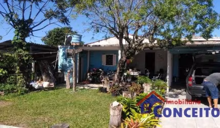 C53 - Ótima residência em excelente localização em Mariluz Norte