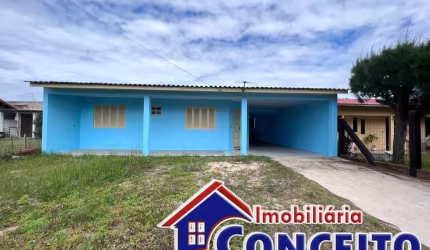 C388 - Excelente residência com suíte a 150 metros do mar