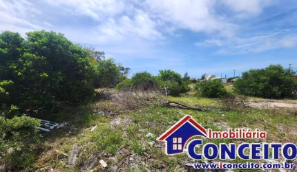 T186 - Terreno medindo 300m², localizado no Balneário Marisul