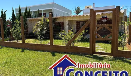 C332 - Ótima Residência a 60 metros do mar no Balneário Mariluz