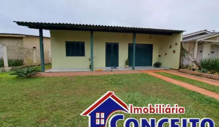 C340 - Linda residência em ótima localização no balneário Presidente