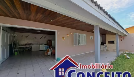 C165 - Excelente residência em ótima localização no Balneário Presidente