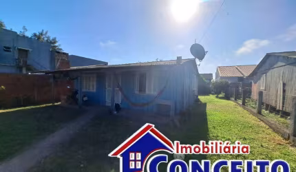 C43 - Residência mista localizada em região de moradores