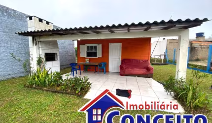 C395 - Residência mista a 450 metros do mar localizada no balneário Imara