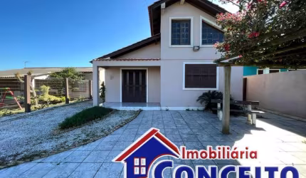 C575 - Excelente residência com 03 dormitórios no balneário Presidente