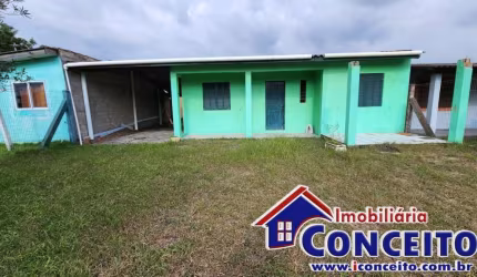 C497 - Residência localizada em região tranquila no balneário Mariluz