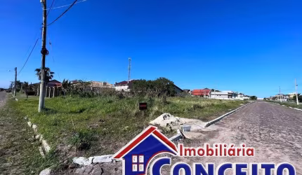T1001 - Ótimo terreno de esquina localizado no Centro de Imbé