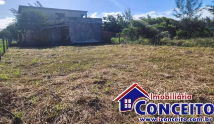 T272 - Excelente lote de esquina medindo 350m² em ótima localização