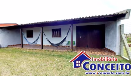 C683 - Linda residência próxima do mar localizada no balneário Presidente