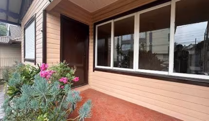 Casa para alugar, 176 m² por R$ 8.000,00/mês - Centro - Gramado/RS