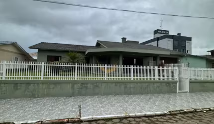 Linda Casa no Balneário Arroio do Silva