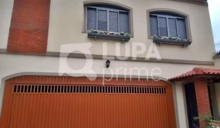 SOBRADO COM 4 QUARTOS PARA VENDA, CENTRO, GUARAREMA