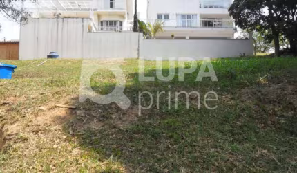 Terreno - Condomínio Fechado - Horto Florestal - Alto Padrão - 246 m2