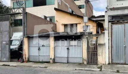 Terreno à venda no Chora Menino!