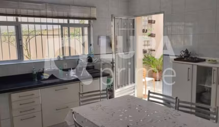 SOBRADO COM 2 QUARTOS E 2 VAGAS A 10 MINUTOS DO TUCURUVI